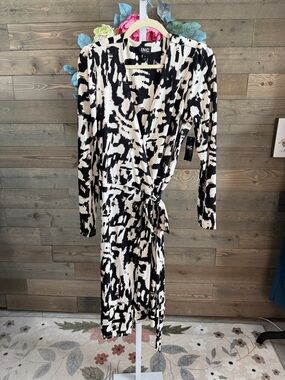 INC International Concepts Women's Abstract Black and White dress small medium